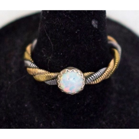 Size 9, Vintage Lab Opal Copper Silver Gold Tone Ring - A23 - Picture 1 of 3